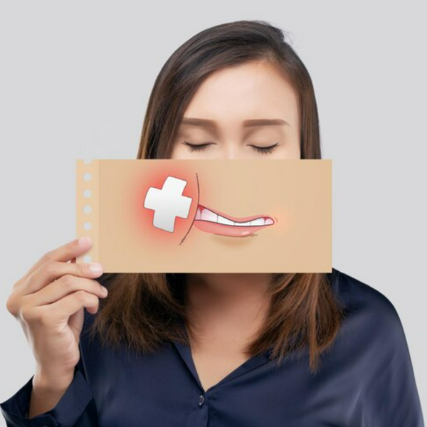 Způsobují elektrické zubní kartáčky ustupující dásně?